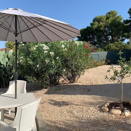 The Poolside Sanctuary Διαμέρισμα Sant Isidoro  Εξωτερικό φωτογραφία